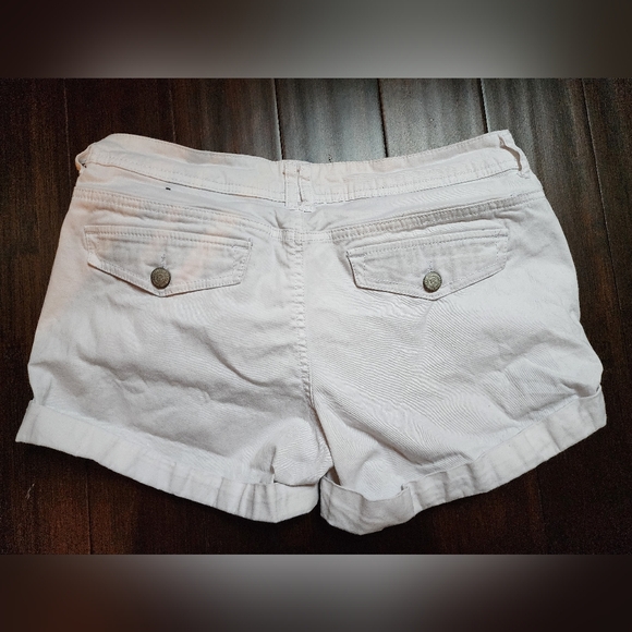 Aeropostale women's white shorts size 10 Midi twill short - Picture 3 of 3